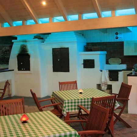 Mezesfeszer Apartman Apartment Cserkut Luaran gambar